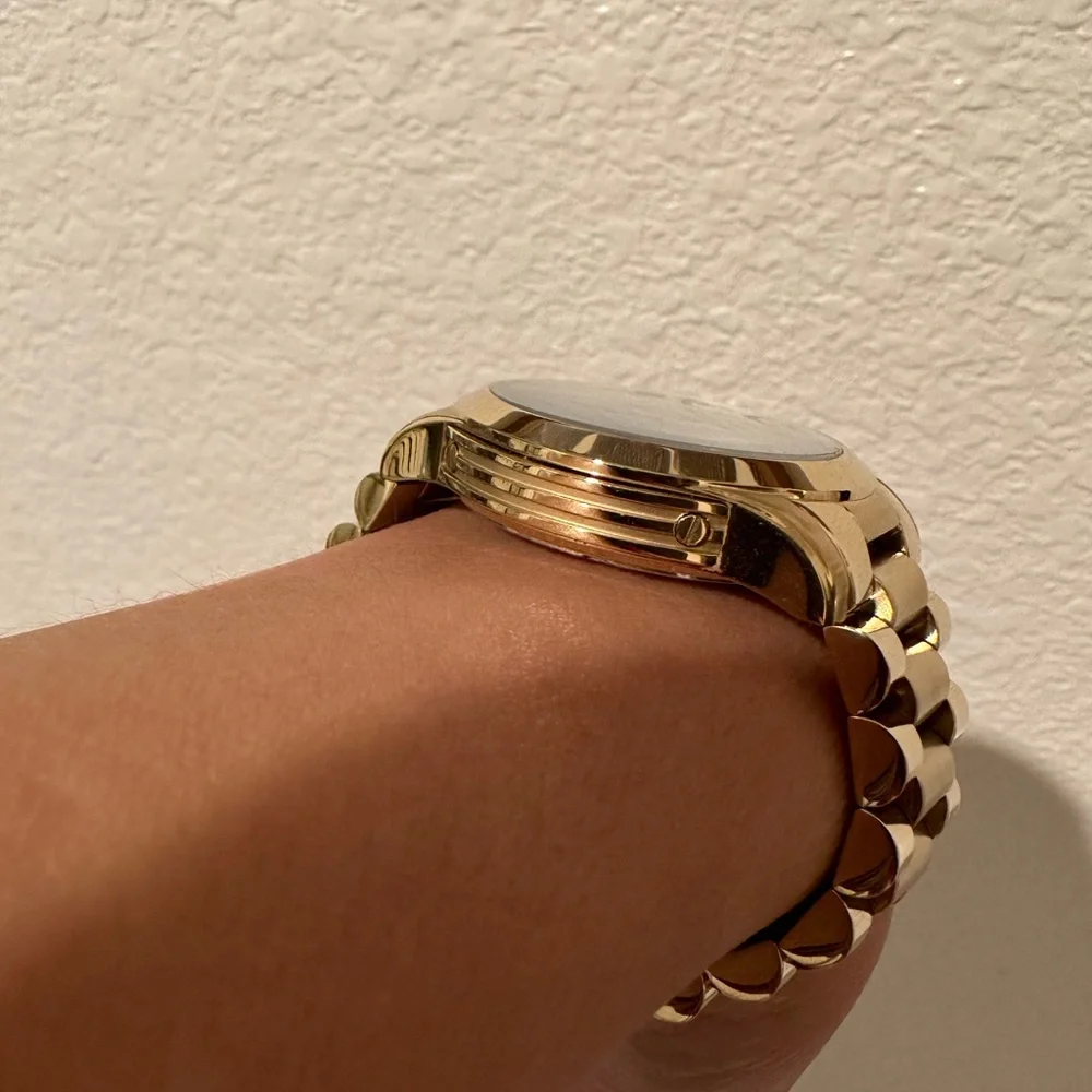 Watch - Picture 4 of 4